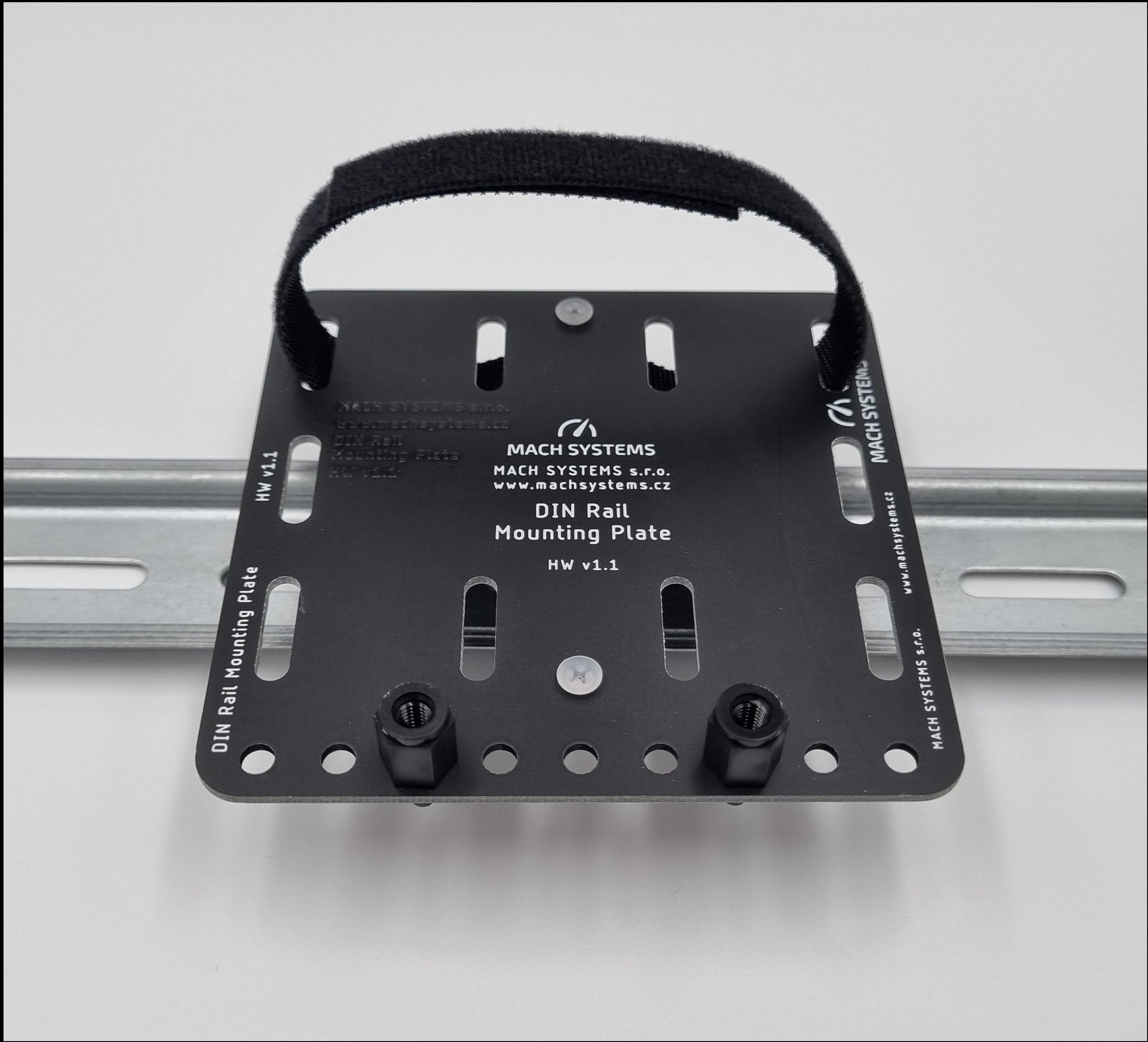 Universal DIN Rail Bracket - MACH Systems Distributor | Phytools